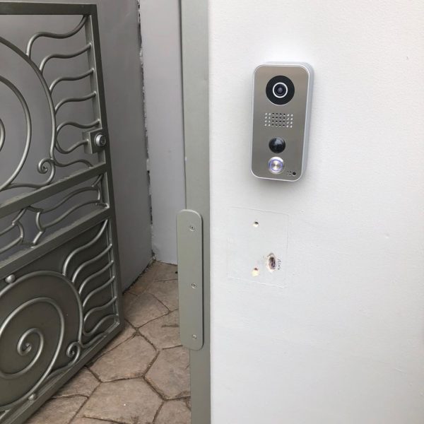 DoorBird IP Intercom Video Door Station D101S, Polycarbonate housing, Silver Edition - Image 4